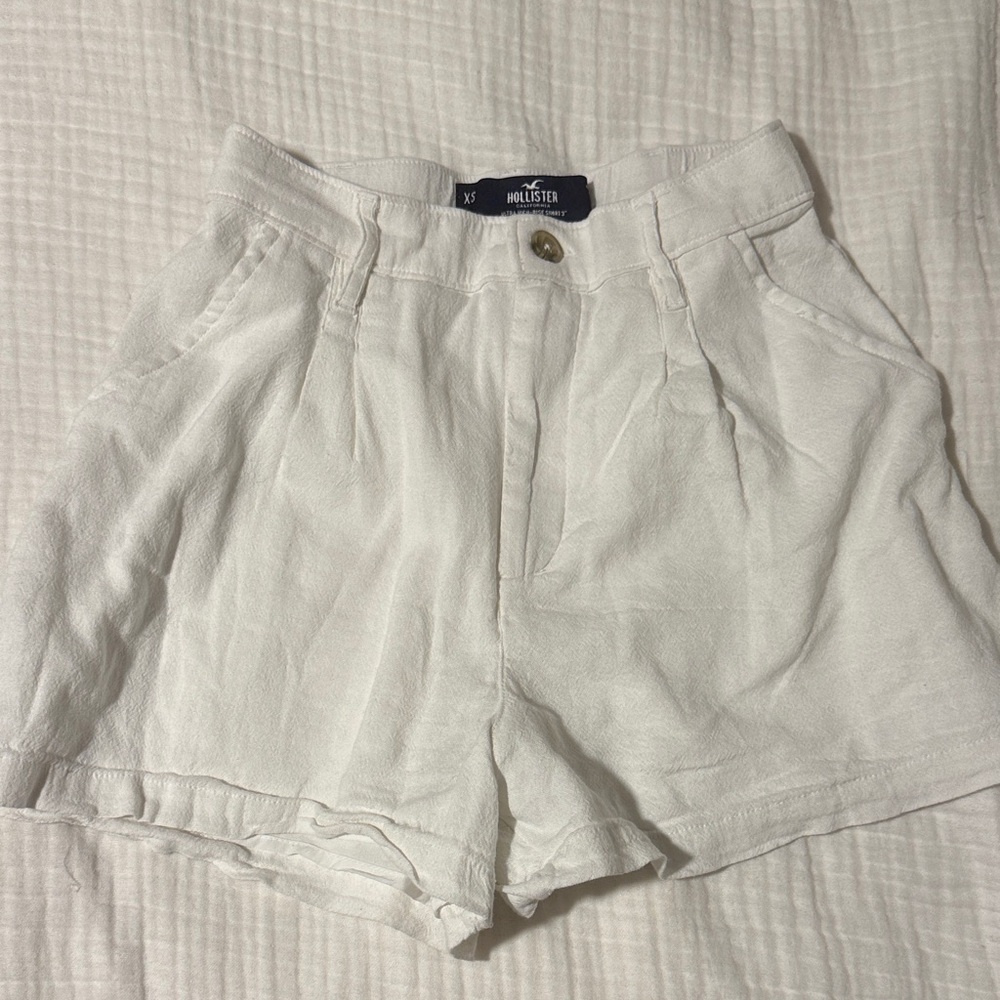 Hollister White Ultra High-Waist Pleated Linen-Blend Shorts 3”, sz XS